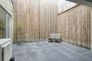 This versatile building of approximately 120 m², previously used as a physiotherapy practice, is located in an easily accessible street in...