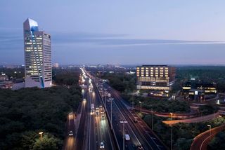 Fenomenaal gelegen nieuwbouw kantoren met een oppervlakte van <strong>2.429 m²</strong> te huur langs én met een magnifieke visibiliteit van de bedrijvige Kortrijksesteenweg & op amper <strong>600 m (!!) van de E40 exit Sint-Denijs-Westrem</strong>.<br /><br />De lichtrijke kantoorruimte betreft een landschapskantoor en situeert zich in een gloednieuw kwalitatief kantorencomplex (BREEAM excellent) met oa. een groene omgeving, parking (ondergronds + bovengronds) met elektrische laadpalen, winkels en een sportcentra. De high-end kantoren zijn van alle hedendaagse comfort voorzien. Aanwezigheid van oa. een kitchenette en sanitair. Troef: privatief zonnig terras met een knap uitzicht. Beschikbaar per eind 2024. Ook andere oppervlaktes mogelijk van 1.000 m² tot 9.271 m². Vestig uw kantoor op deze unieke locatie en geniet van een fenomenale bereikbaarheid (wagen, openbaar vervoer én fiets).<br /><br />Contacteer<strong> PANORAMA</strong> voor bijkomende inlichtingen, plannen of een vrijblijvend plaatsbezoek <strong>09 225 09 02</strong>.