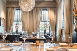 Maison de maître pleine de charme (établissement horeca) avec logement privé, idéalement située entre le centre de Waregem et LeieIdéale pour...