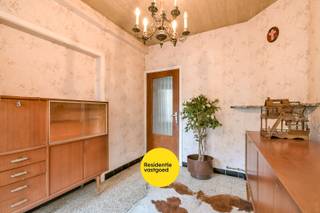 In het hart van Torhout, op wandelafstand van het station, bevindt zich deze karaktervolle woning met tal van mogelijkheden. Ideaal voor wie...