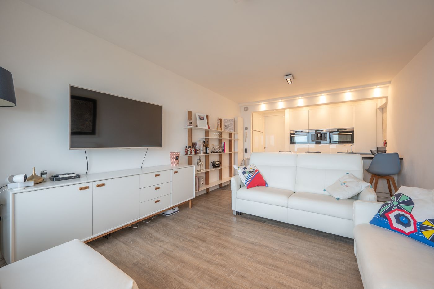 Luxueus ingerichte studio met frontaal zeezicht én eigen kookmogelijkheden te Blankenberge - foto 1