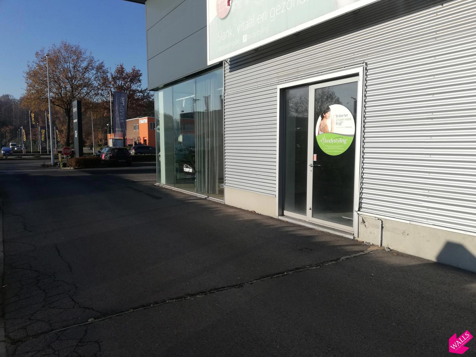 Commercial for rent in Schoten - photo 2