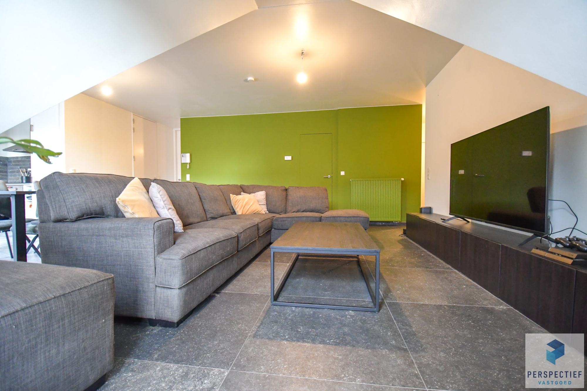 BEZOEKMOMENT WOENSDAG 26/08 VAN 17U TOT 18U30 | Ruim en modern woonappartement (bouwjaar 2020) met 2 slaapkamers en terras. - foto 5