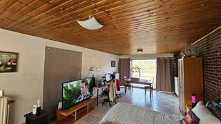 Woning met 3 slaapkamers en tuin in Voeren.Deze woning bestaat op het gelijkvloers uit een inkomhal, een apart toilet, een leefruimte met veel licht,...