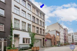 Informatie gebouw (totale nuttige oppervlakte ca. 1.000m²)UNIEKE panden gelegen in de Kloosterstraat en Verbrande-Entrepotstraat, middenin de Stad!...