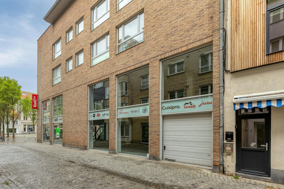 Zeer ruim hoekpand te huur (ca. 405 m²) in hartje Oostende - foto 5