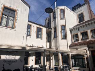 In het bruisende centrum van Leuven vind je deze stijlvol gerenoveerde studio. Dankzij de doordachte indeling en kwalitatieve afwerking geniet je...