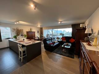 --- NIEUW --- Ruim recent appartement (112m²) met 3 slaapkamers + garagebox👉 BEZOEKMOMENT WOENSDAG 06/05! U kan de online kalender voor het...