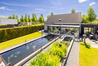 Instapklare, rustig gelegen woning op mooi perceel van 862 m²! Deze zeer goed onderhouden woning is degelijk gebouwd in 2009 en steeds...