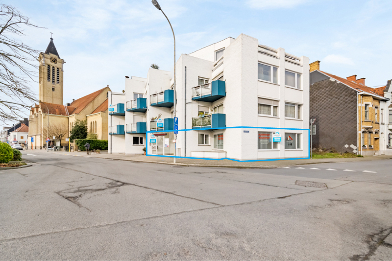 Ruim gelijkvloers pand met potentieel – 140 m² – om te vormen tot appartement - foto 2