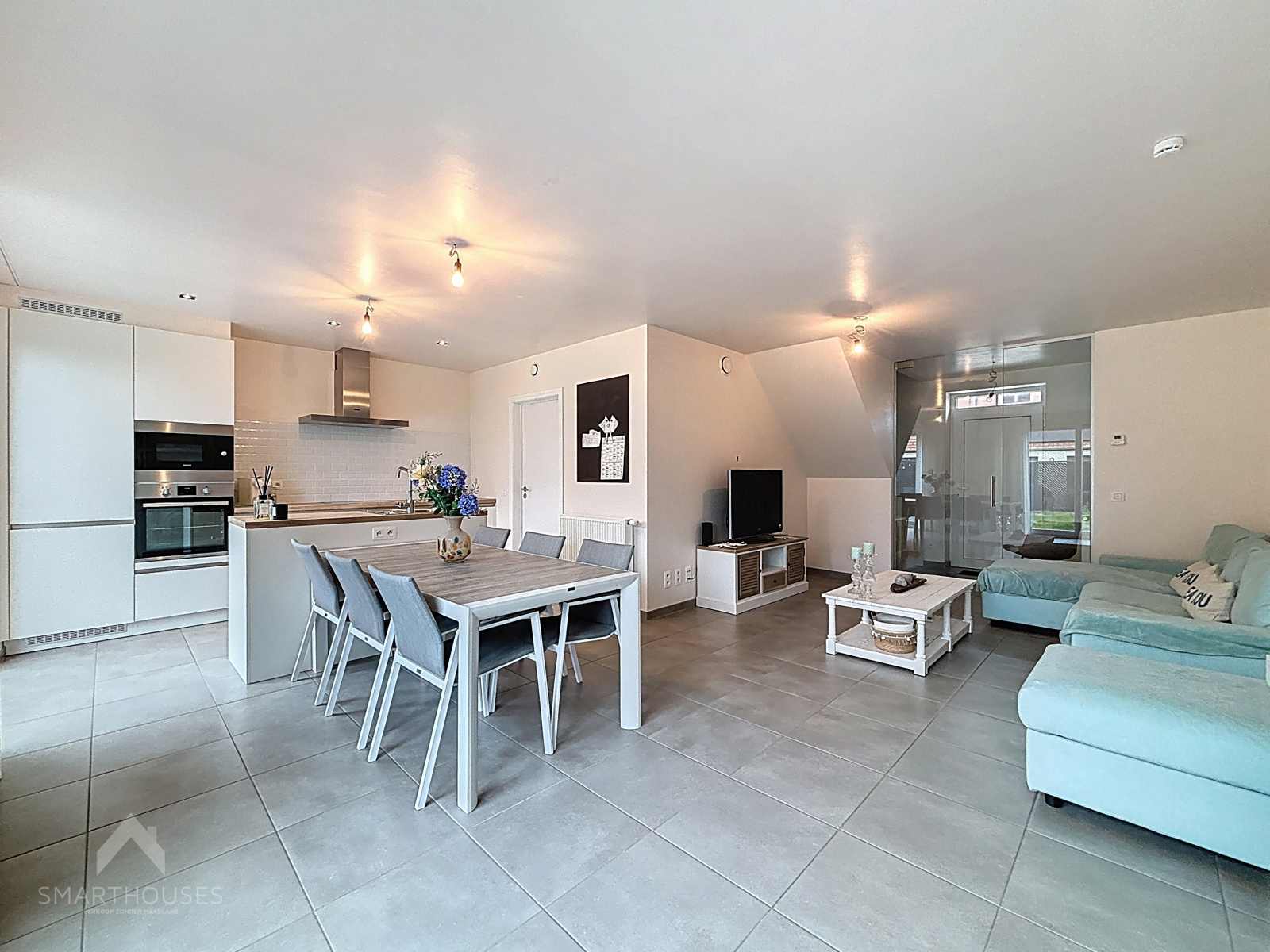 Recente woning te huur met 3 slaapkamers en garage - foto 4