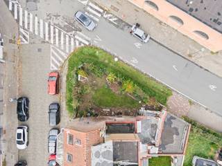 Ontdek deze goed gelegen bouwgrond van 1a03ca in een rustige en aangename woonwijk van Anderlecht.De grond is geschikt voor het oprichten van een...