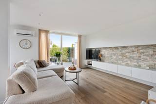 Deze prachtige afgewerkte woning gelegen in een landelijke toplocatie "ter hand" te Geluwe biedt tal van troeven, energiezuinigheid,...