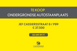 <p><span>Zorgeloos parkeren aan het Nieuw Zuid - Scheldehof</span></p><p><span>Op een uitstekende locatie, gelegen in een afgesloten, ondergrondse garage van een recent gebouw vinden we deze parkeerplaats. Via de Kaaien ben je direct op de snelweg, terwijl de Leien je zo naar het historisch centrum brengen. Altijd zeker van een plaats, nooit nog parkeerstress. Ideaal voor omwonenden of iemand die werkt in de buurt.</span></p><p><span> </span></p><p><span>Beschikbaar bij akte.</span></p><p><span> </span></p>