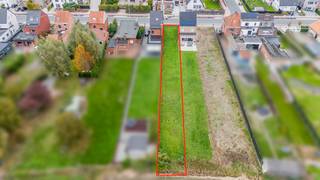Ben je op zoek naar een mooi gelegen bouwgrond voor een gesloten bebouwing in Sint-Niklaas? Dan is dit perceel zeker iets voor jou!De goede locatie,...