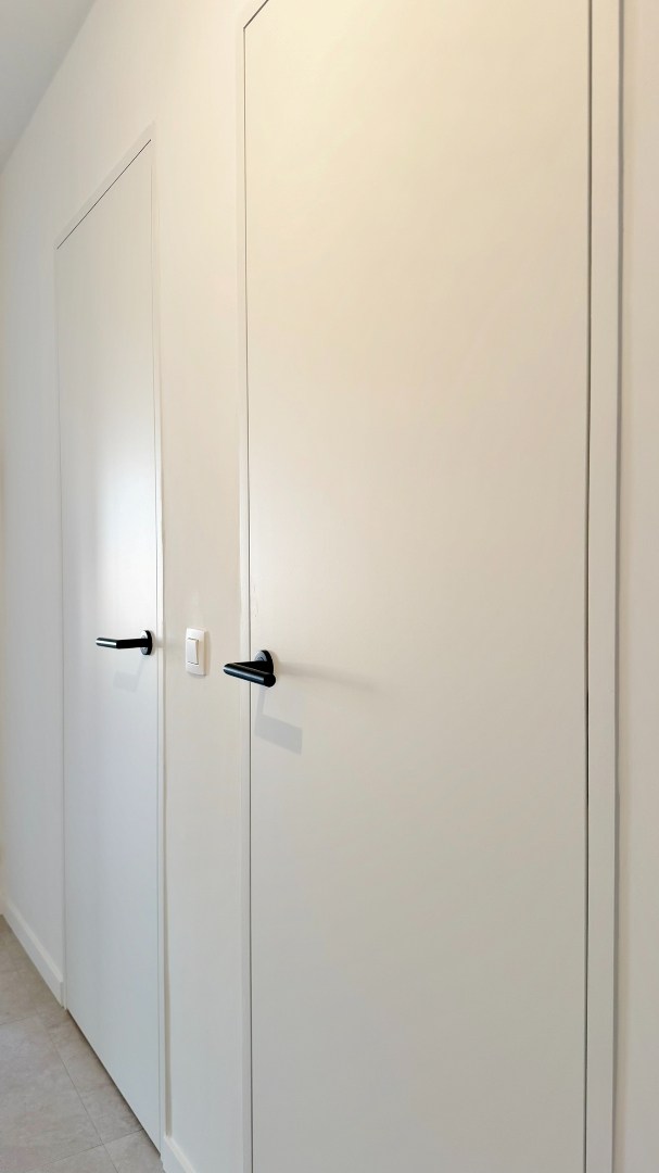 Stijlvol gerenoveerd appartement op toplocatie in het centrum van Ieper. - foto 4