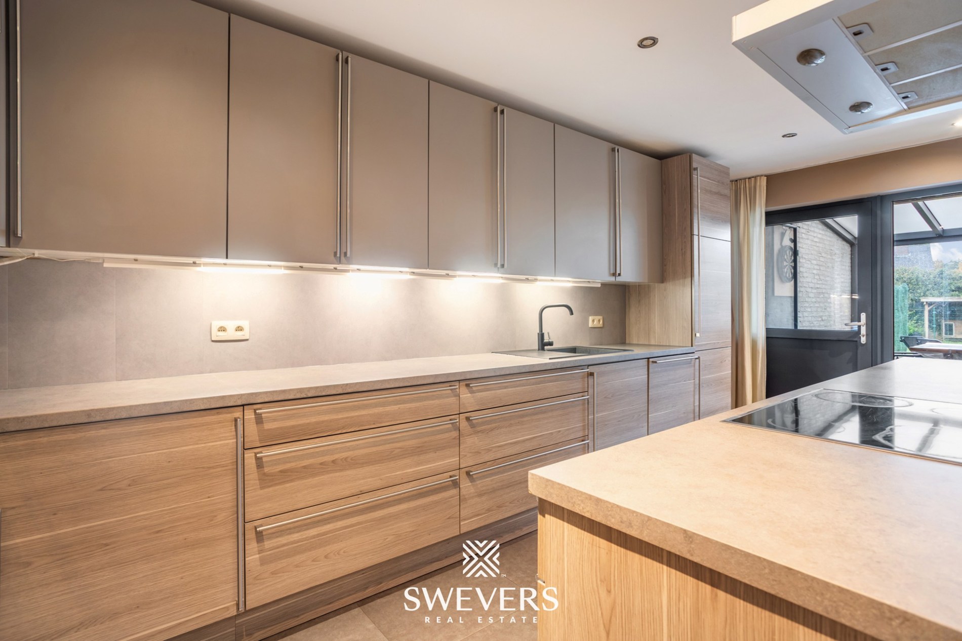 Ruime, instapklare woning met drie slaapkamers en prachtige tuin - foto 5