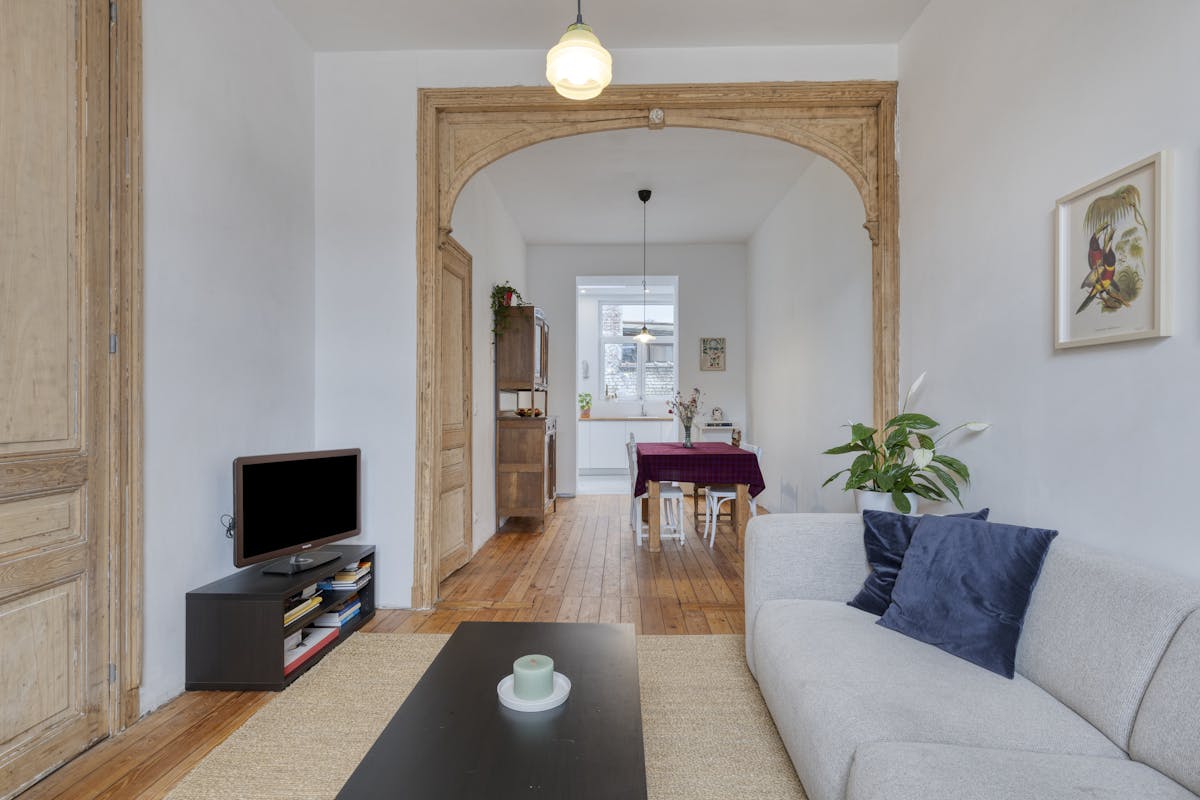 Move-in ready house for sale in Molenbeek! - photo 2