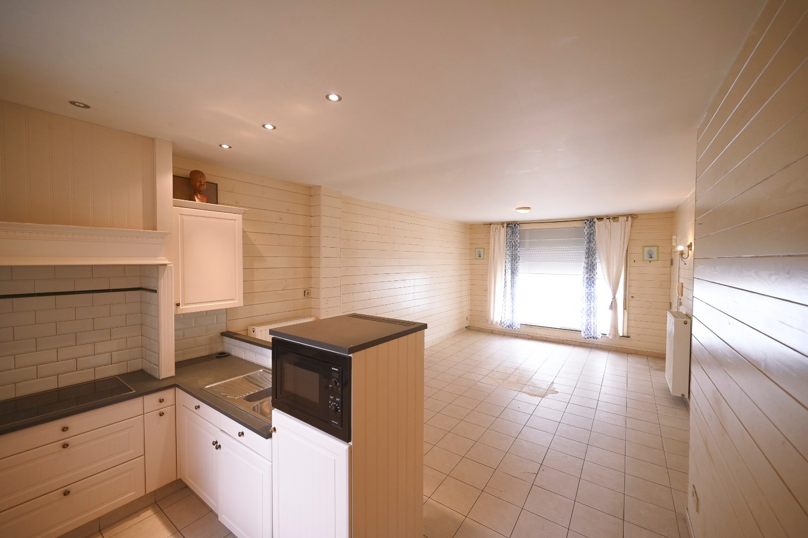 CENTRALE OPBRENGSTEIGENDOM MET 3 ENTITEITEN - foto 3