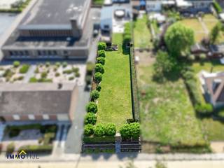 Dit perceel, gelegen in een goedgekeurde verkaveling, heeft een totale oppervlakte van zo'n 398 m² (zie plan) en is geschikt voor het creëren van...