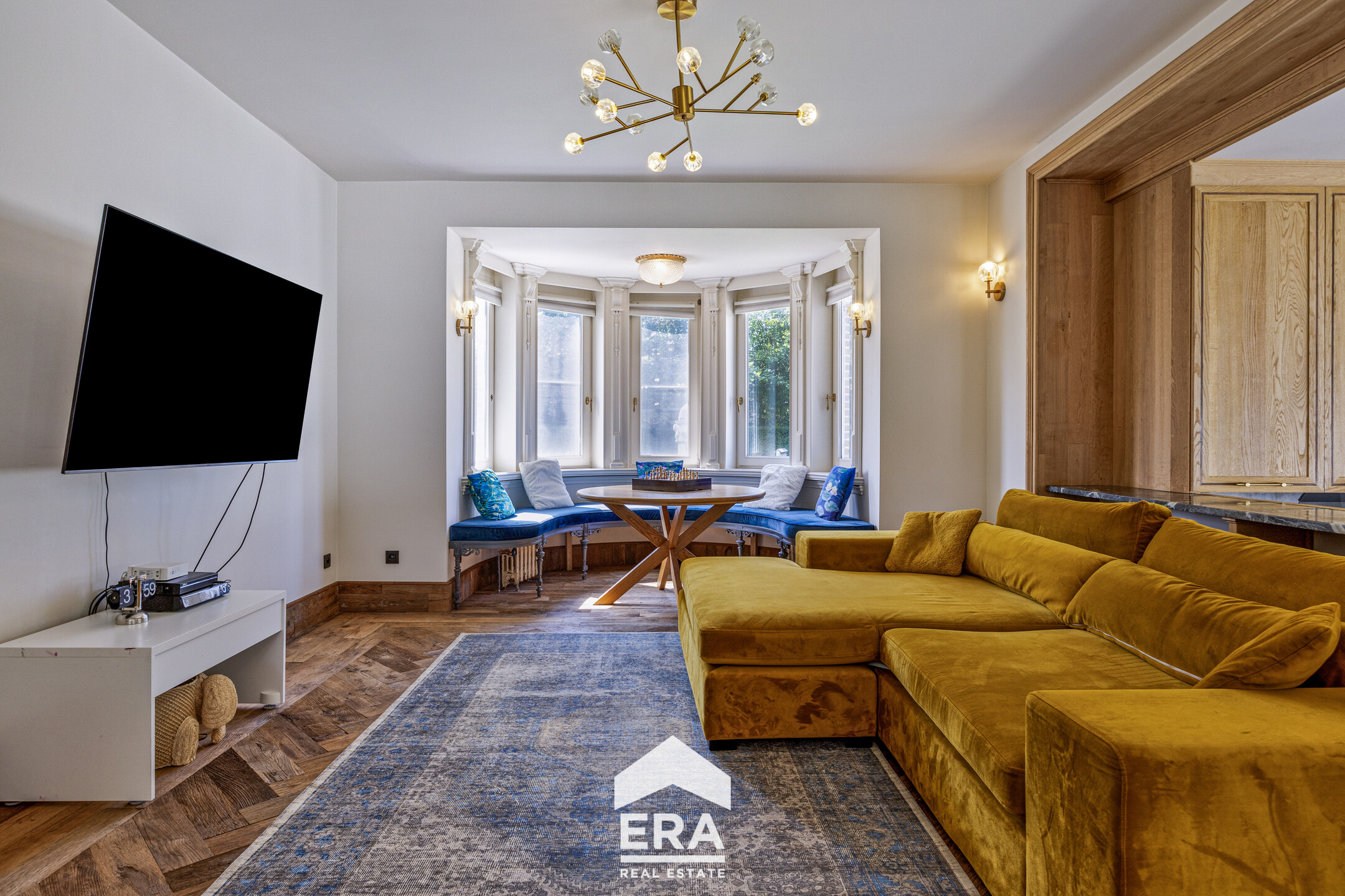 Luxueus Gerenoveerde "Villa Hugo" in centrum Peer! - foto 4