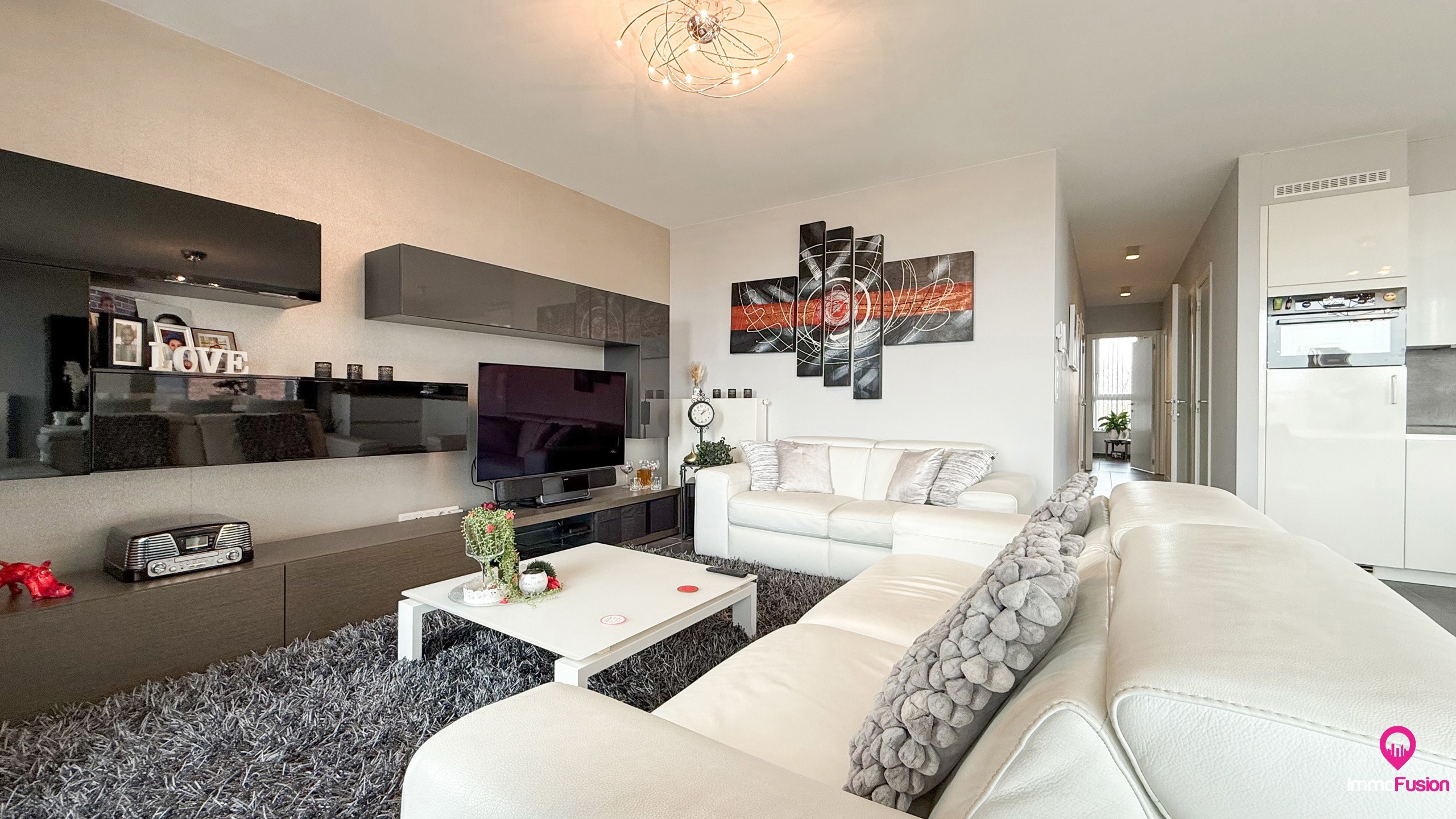 Modern appartement , bemeubeld met vrij uitzicht en parkeerplaats! - foto 4