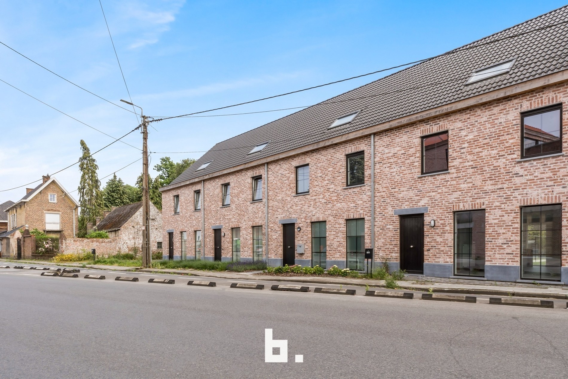 House for sale in Kortrijk with 4 bedrooms - photo 1