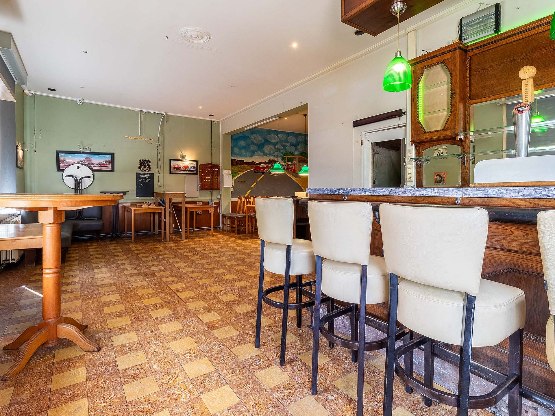 Café met woonst en sterke zichtbaarheid op hoekligging - foto 4