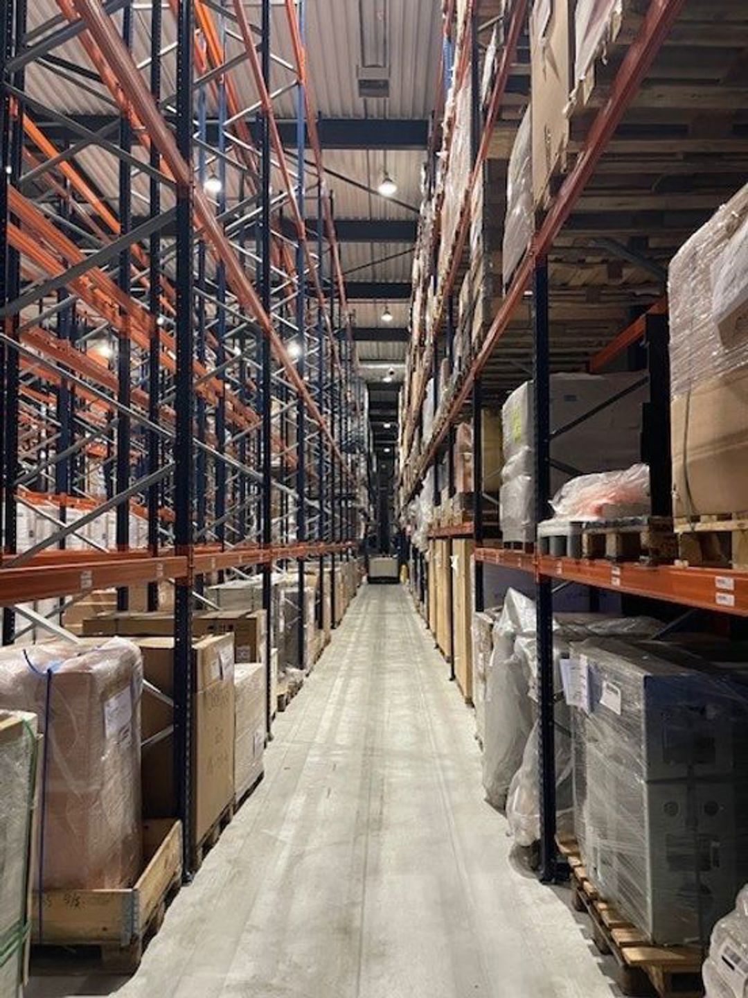 Magazijn / Industriële hal te huur of te koop – 1.300 m²  - foto 2