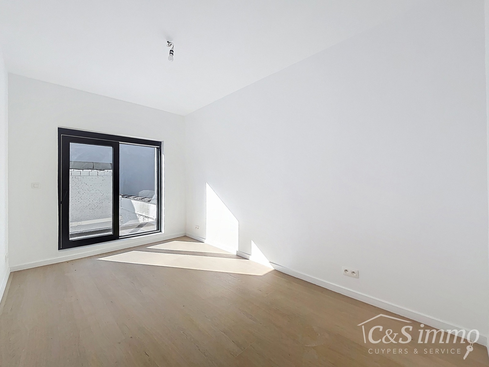 Vernieuwd 1 slaapkamerappartement - foto 1