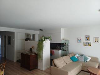 <span>We vinden dit appartement met 2 slaapkamers pal in het centrum van Lier met een ideale bereikbaarheid naar scholen, openbaar vervoer, winkels en alle belangrijke invalswegen.</span><br /><span><br />Algemeen: <br />- totaalrenovatie (2016)<br />- 2 ruime slaapkamers; noord west georiënteerd terras (4m²)<br />- volledig geïnstalleerde keuken<br />- badkamer met inloopdouche<br />- optimale lichtinval<br />- aparte wasplaats/berging<br />- videofoon<br />- ventilatiesysteem<br />- CV op gas <br />- Geen gemeenschappelijke kosten<br />- kelderberging<br />- mogelijkheid tot huren autostaanplaats <br />- individuele meters<br />- lift aanwezig<br />- mogelijkheid gemeenschappelijke fietsenstalling</span><br /><span><br />Indeling: inkomhal – apart toilet met handenwasser - 2 ruime slaapkamers – berging/wasplaats – riante leefruimte met halfopen keuken (ca 45m²) – badkamer met inloopdouche en wastafel (6m²).</span><br /><span><br />Voor meer informatie kan u terecht op <strong>www.deboerenpartners.be</strong></span>