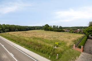 Te koop: prachtig gelegen bouwgrond van 15a 05ca en naastliggende landbouwgrond van 62a 62ca in het landelijke Pajottegem (Herne), links naast...