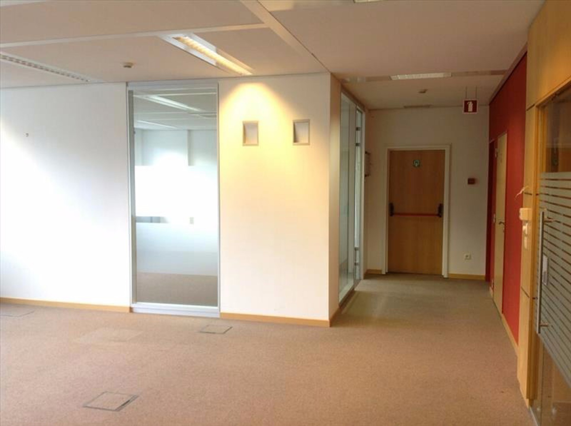 Kantoren te huur in het centrum van de Leopoldwijk - foto 5
