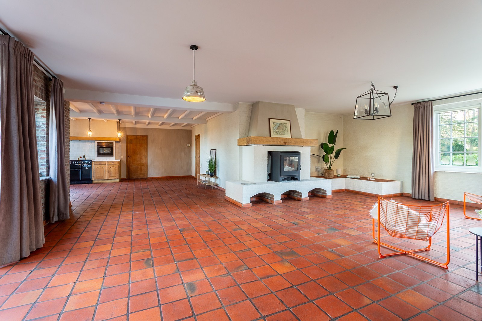 Charmante villa met zwembad en kantoor - foto 4