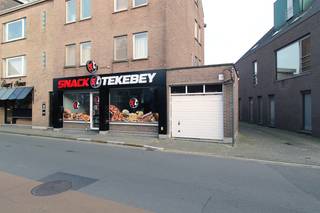 Handelspand gelegen nabij Heusdencentrum. Uitermate geschikt voor diverse doeleinden.De indeling is de volgende: commerciële ruimte / kantoorruimte,...