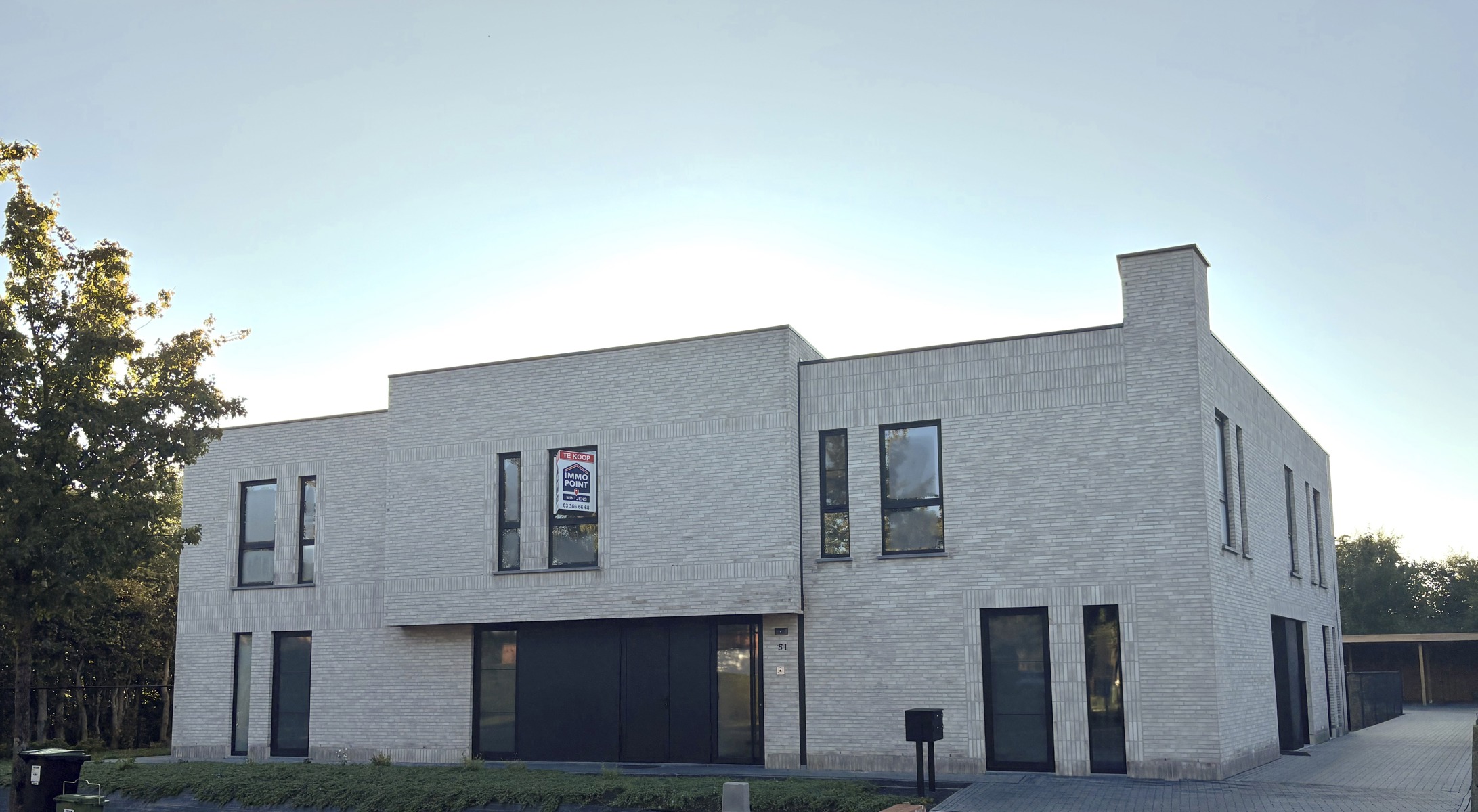 Nieuwbouw appartement op 1ste verdiep, carport en berging - foto 1