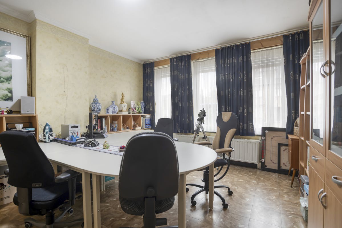 Maison spacieuse et bien entretenue à vendre sur une route de liaison à Dilsen - photo 4