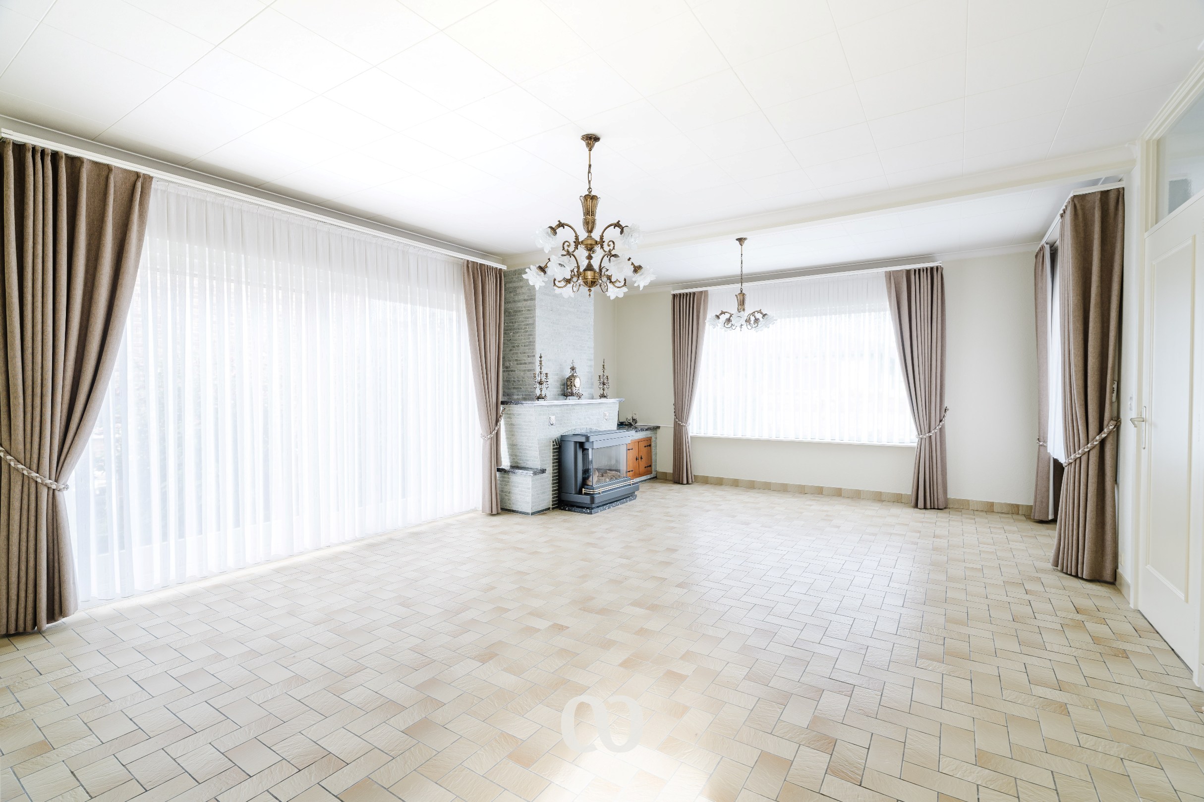 Stevige laagbouwwoning met ruime tuin vlakbij centrum Oudenaarde - foto 4