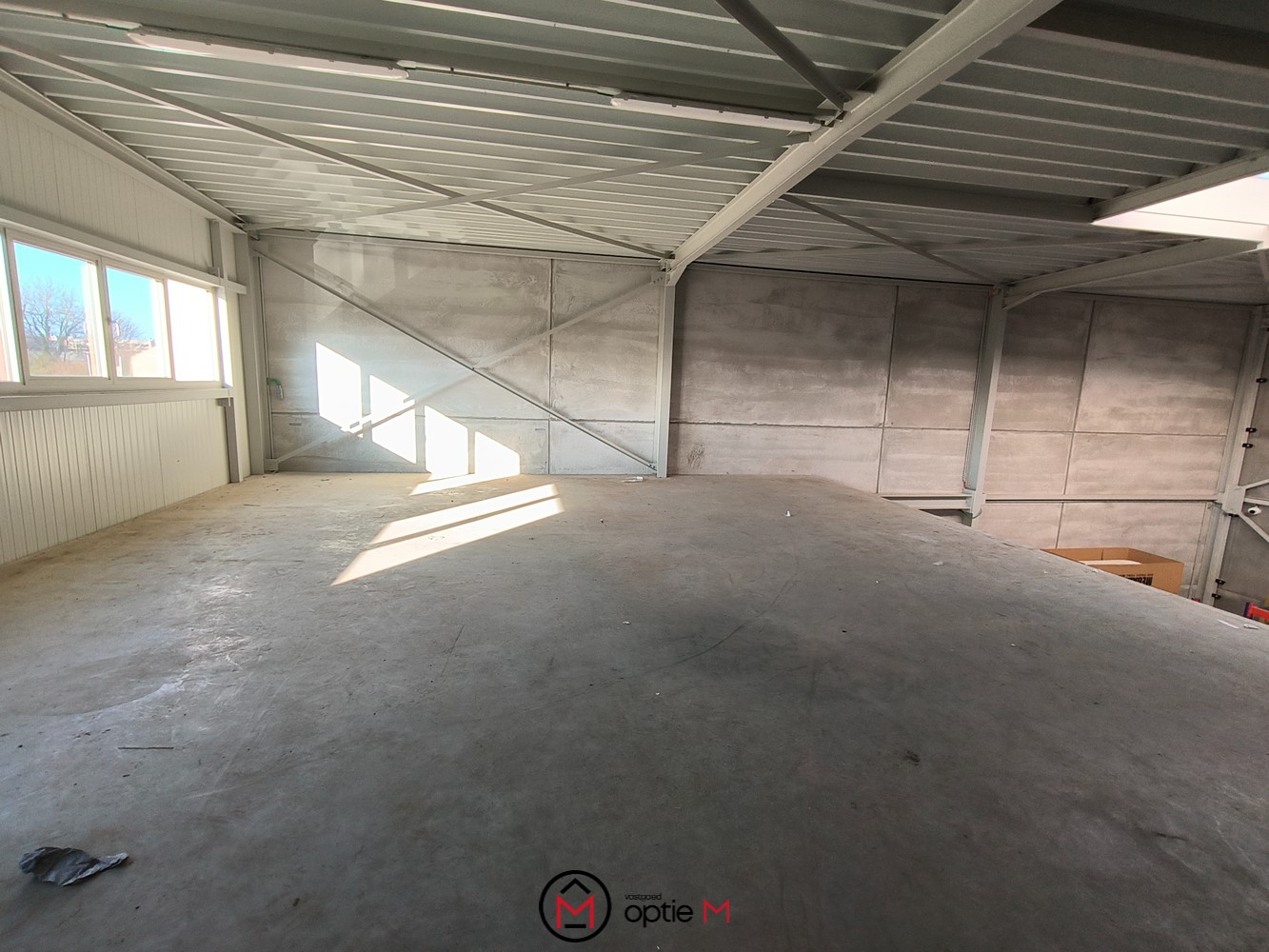 Centraal gelegen KMO-unit met mezzanine in Bilzen - foto 4