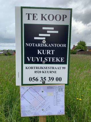 Bouwgrond in rustig gelegen straat.