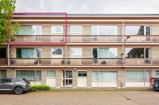 Welkom op Sint-Huibrechtslei 7 in Brasschaat, rustig gelegen aan een aangenaam plein met een centrale ligging nabij winkels, scholen, horeca...