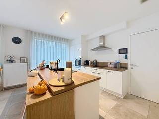 In het centrum van Anzegem, in een rustige woonomgeving vindt u deze open nieuwbouwwoning op wandelafstand van winkels en scholen.Deze woning...