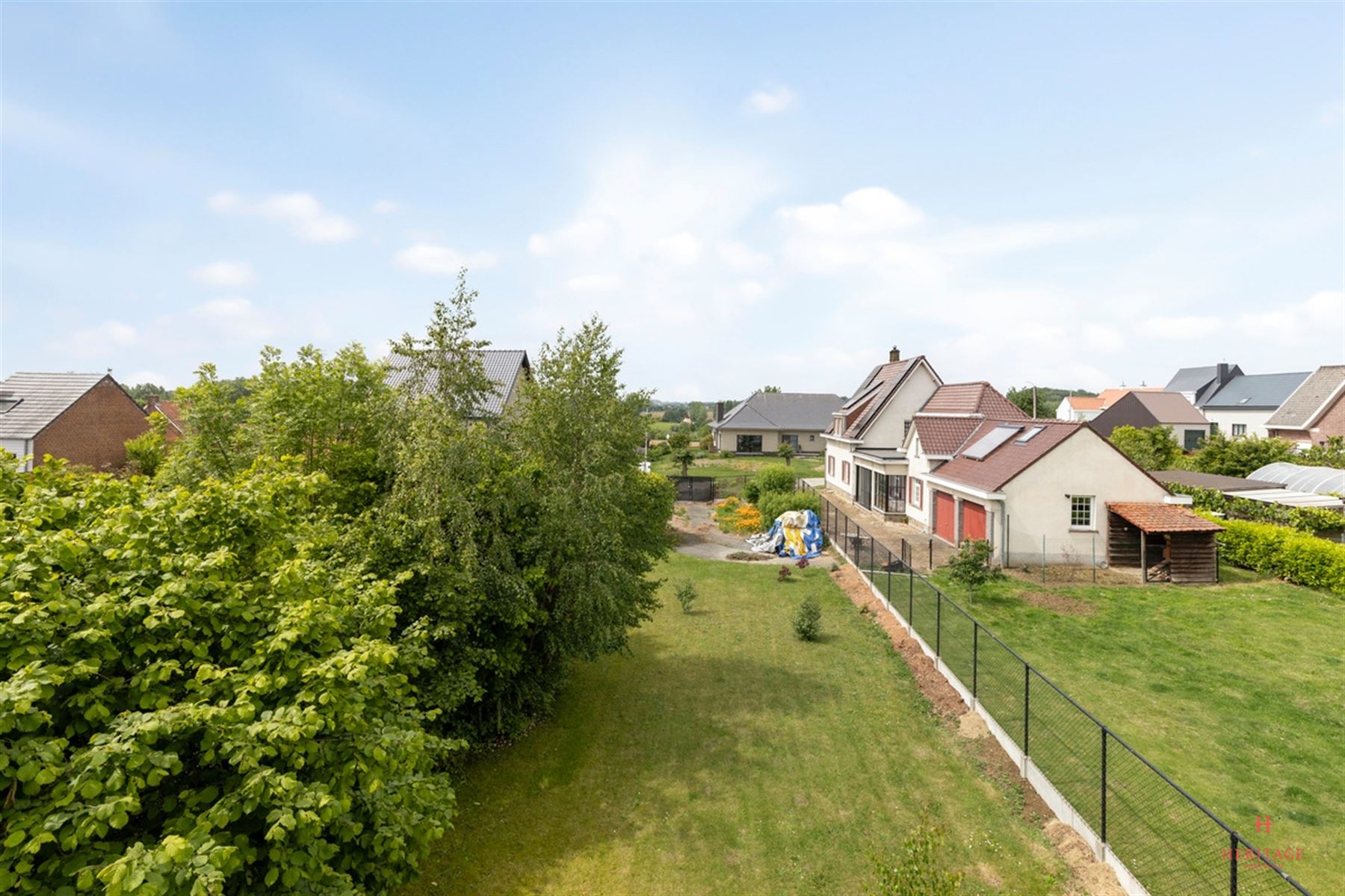 Ruim bouwperceel in groene omgeving  - foto 2