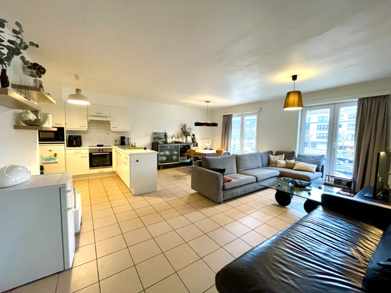 LICHTRIJK APPARTEMENT MET ZICHT OP HET GROENPLEIN - foto 3