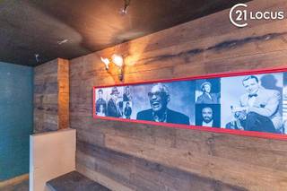 Situated in the heart of Lokeren, directly on the Market Square, this remarkable hospitality property offers a distinctive appearance and...