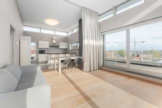 Te koop: recent penthouse in het hart van Leuven afgewerkt met oog voor kwaliteit en comfort. Dit moderne penthouse combineert een uitstekende...