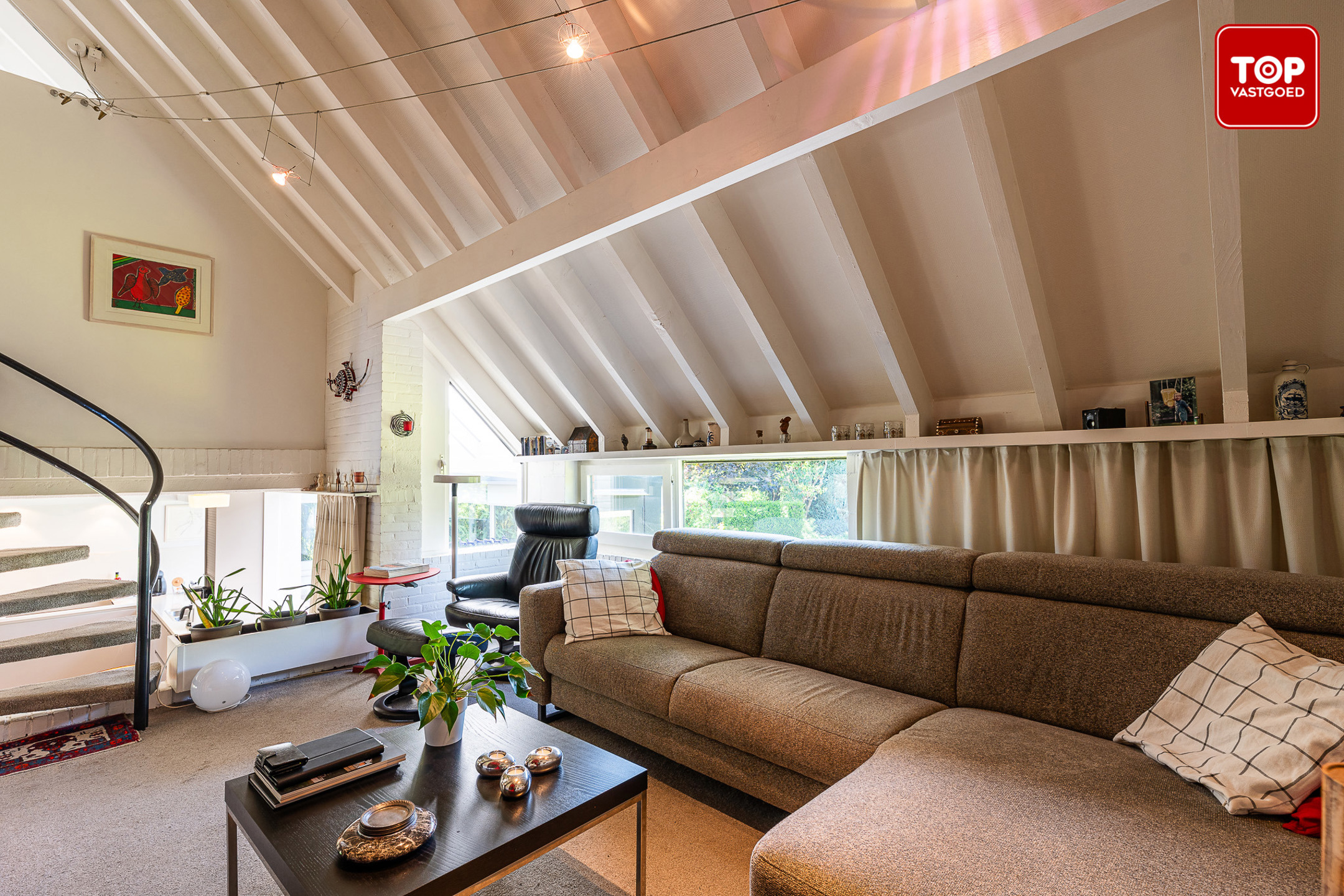 Architecturale woning met unieke split-level indeling op 659 m² in het groene Wondelgem - foto 4
