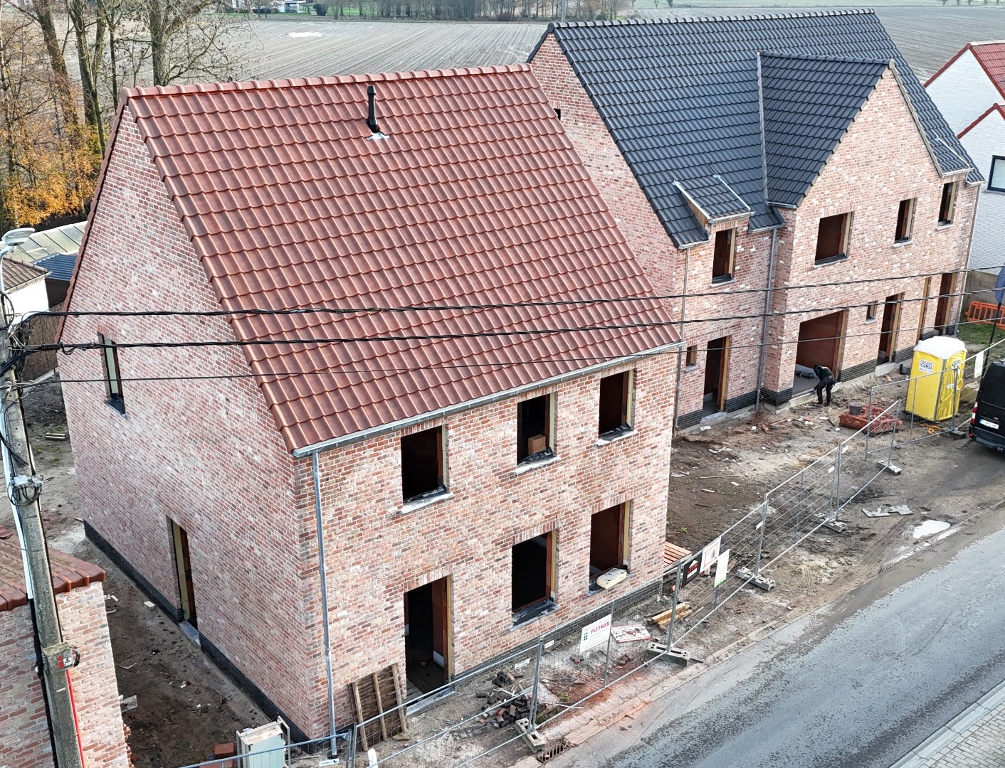 Alleenstaande nieuwbouwwoning met 4 slaapkamers en tuin te Koekelare - foto 1