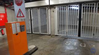Informatie staanplaatsGelegen op verdieping -3  parkingnummer 3.060  * Ondergrondse beveiligde autostaanplaats. * Automatische sectionale poort met...
