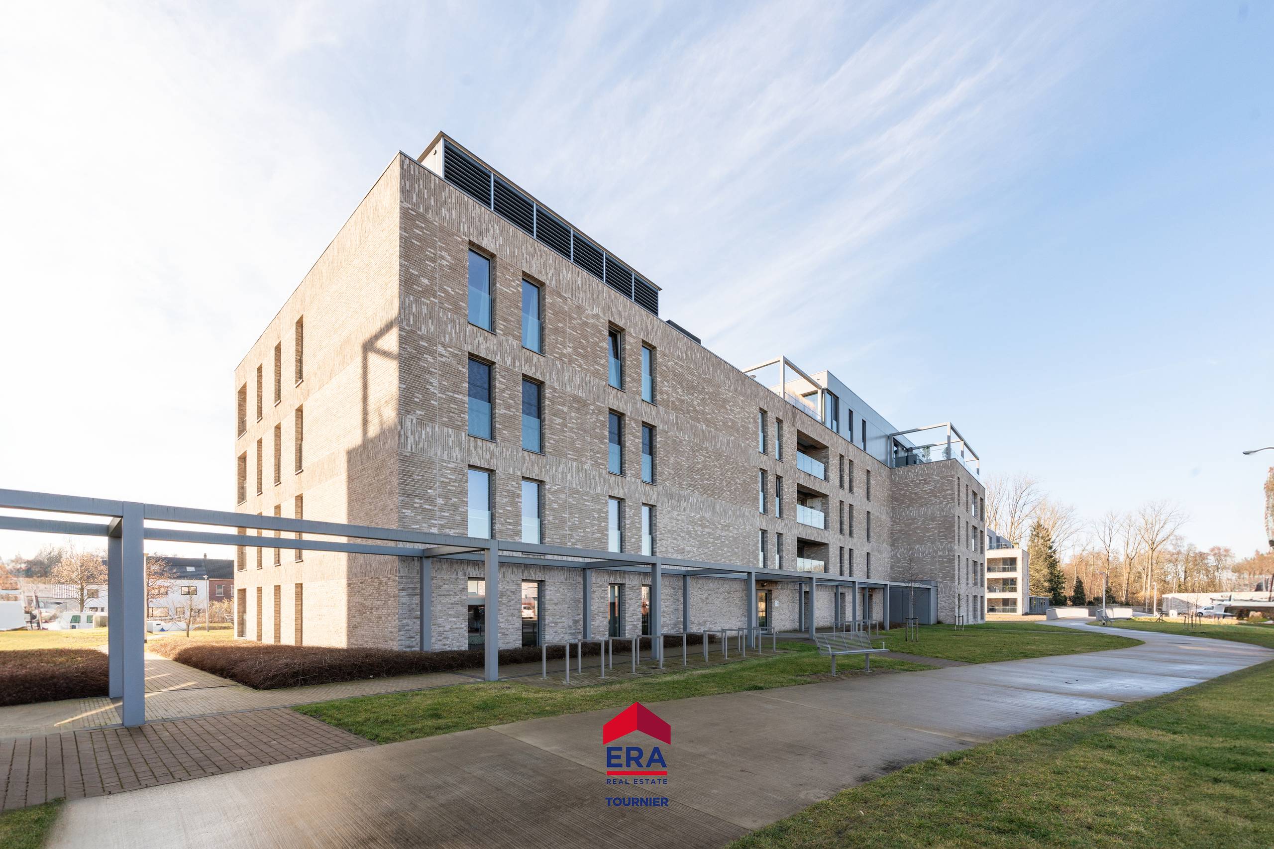 Prachtig ruim appartement met 2 terrassen op toplocatie - foto 2